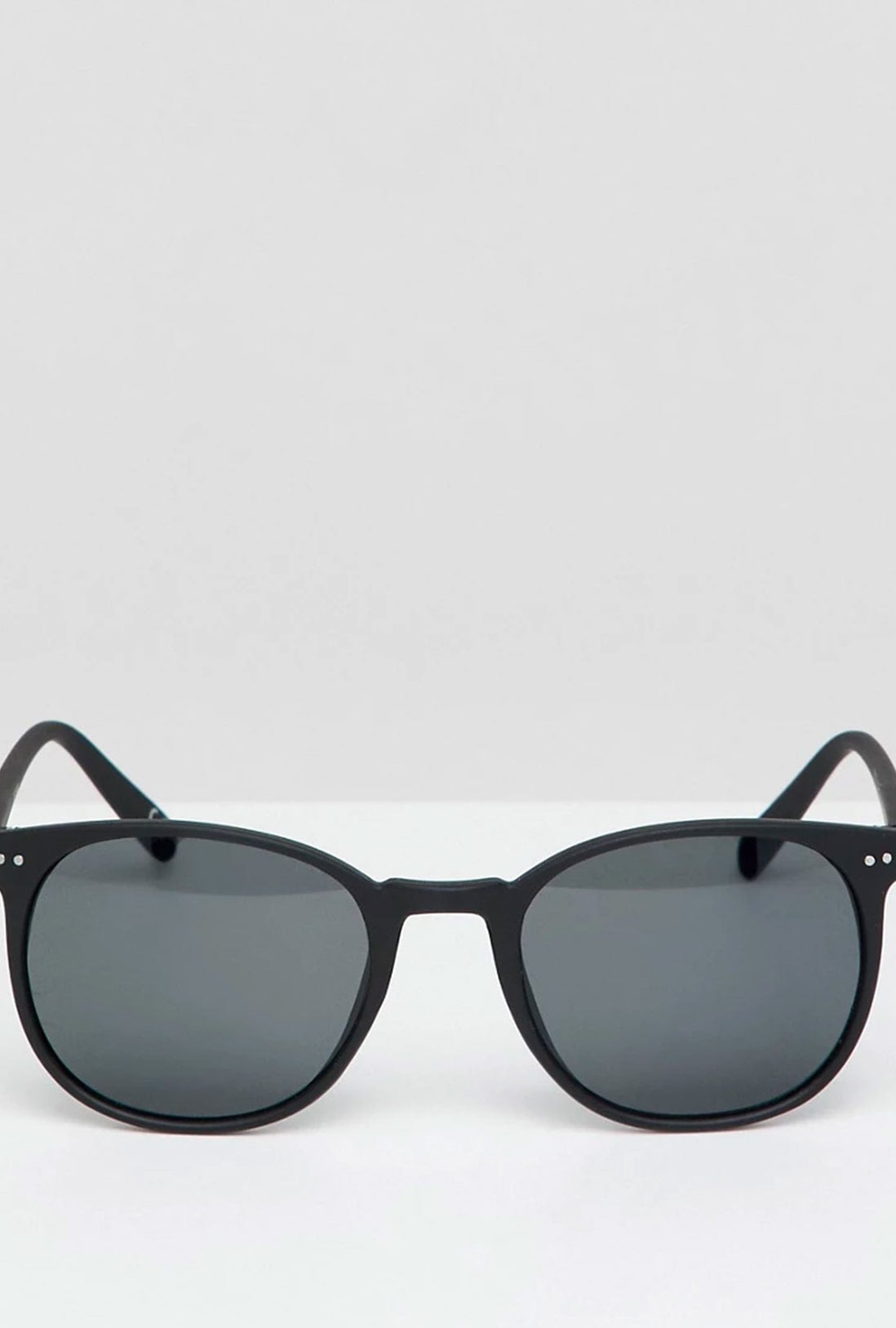 (Product 15) Sample - Clothes And Accessories For Sale Secondary image