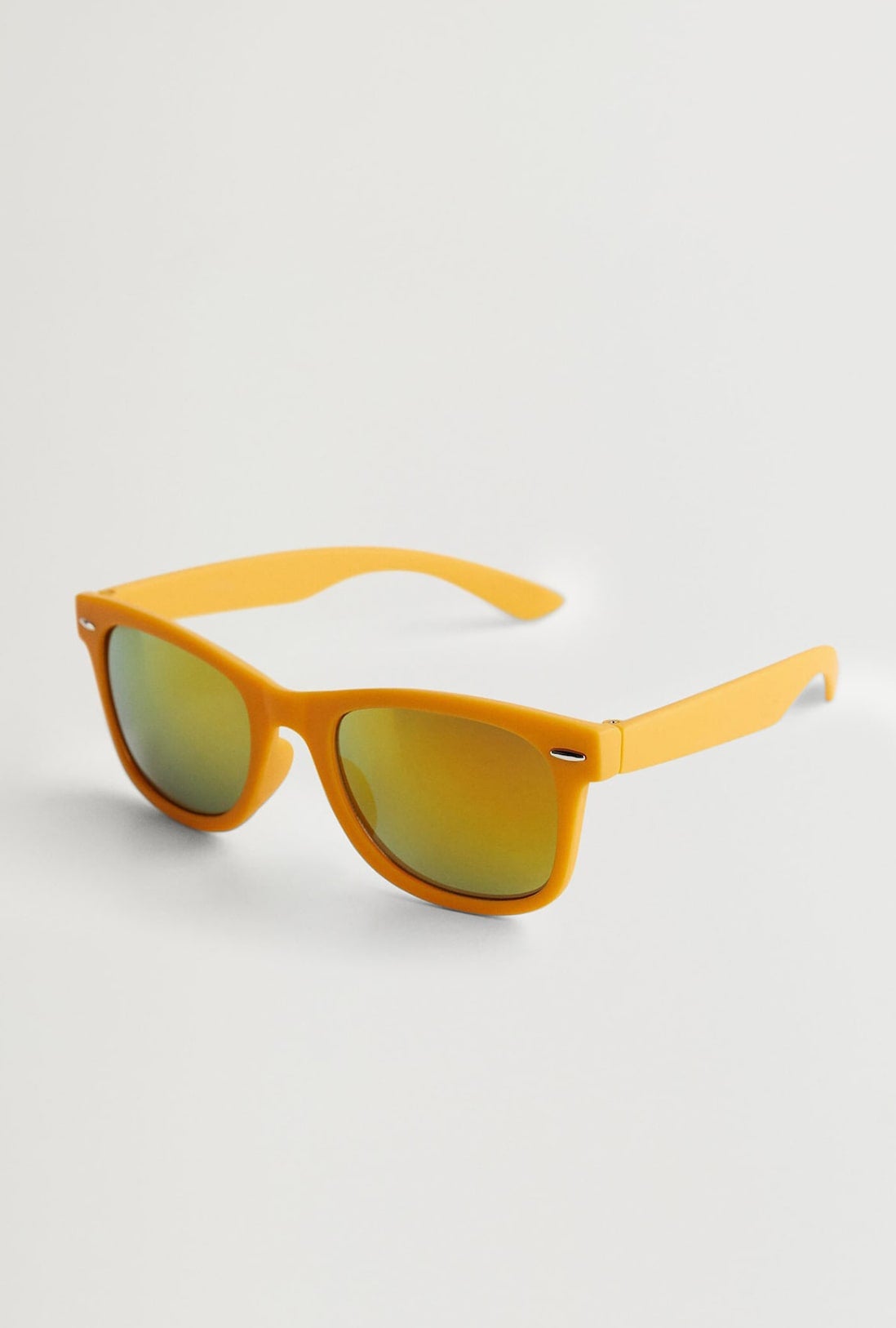 (Product 3) Sample - Clothes And Accessories For Sale Secondary image